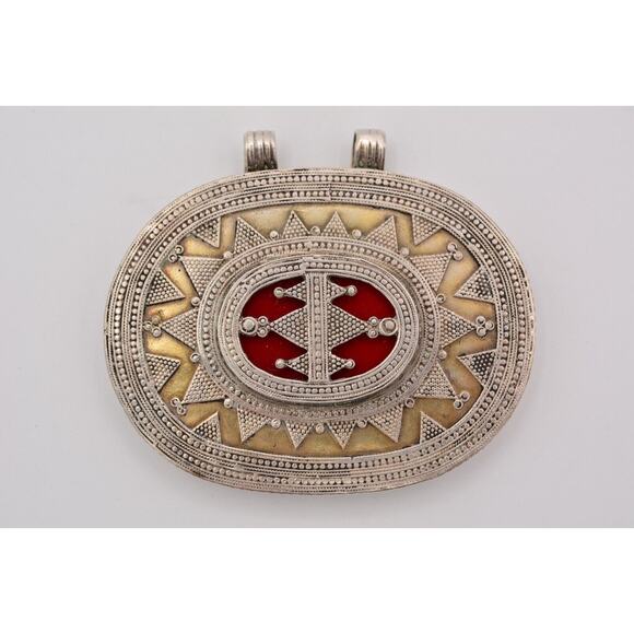 Vintage Heavy Pendant Red Inlay Oval Unisex Enamel Roman Greek Pattern 9B - Picture 1 of 12